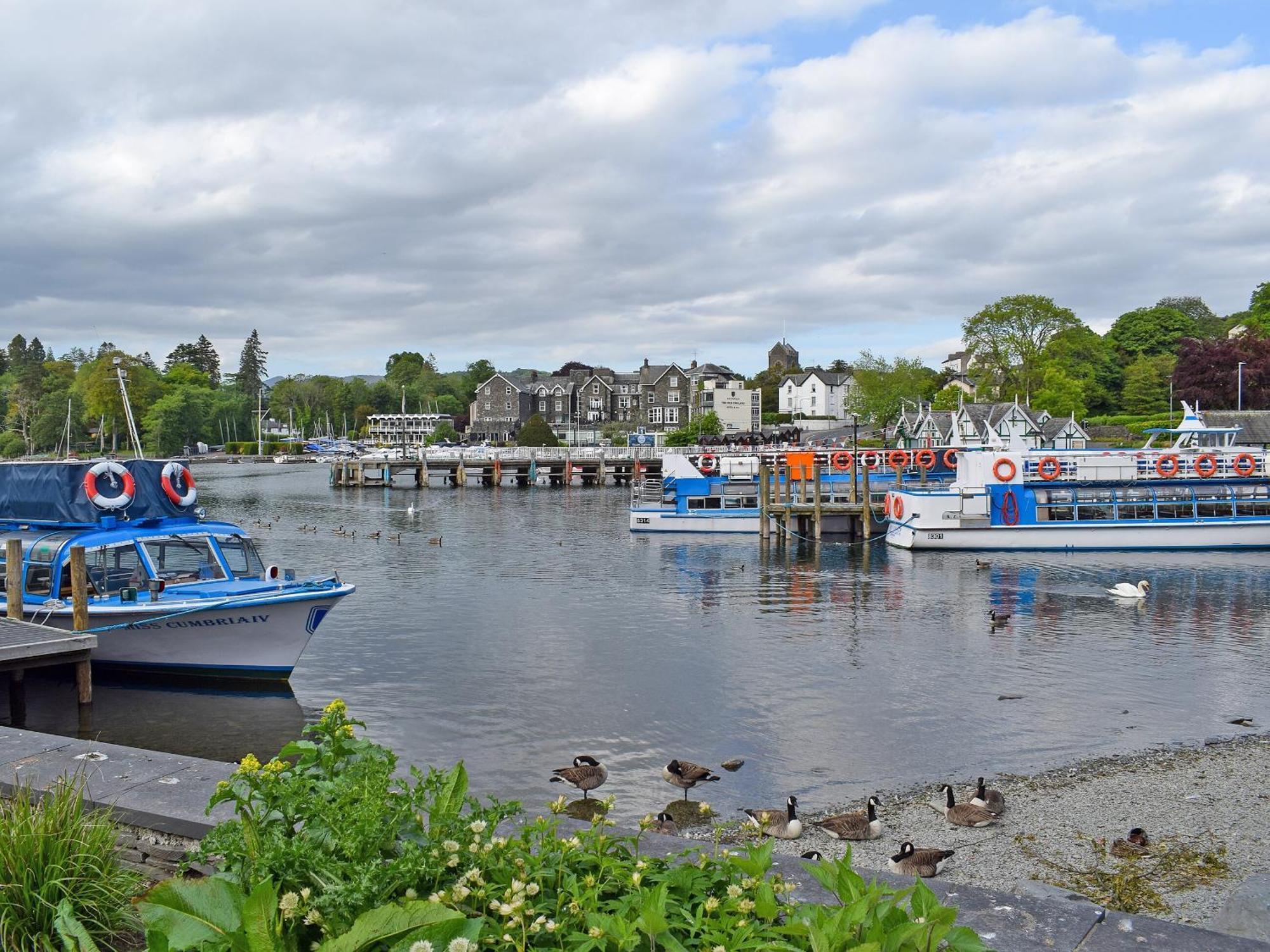 Strawberries And Cream Villa Bowness-on-Windermere Exterior foto